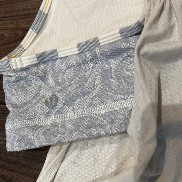 Lululemon tank with built in bra - Picture 3 of 4